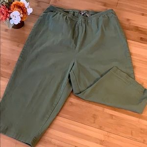 Croft & Barrow knee length pants